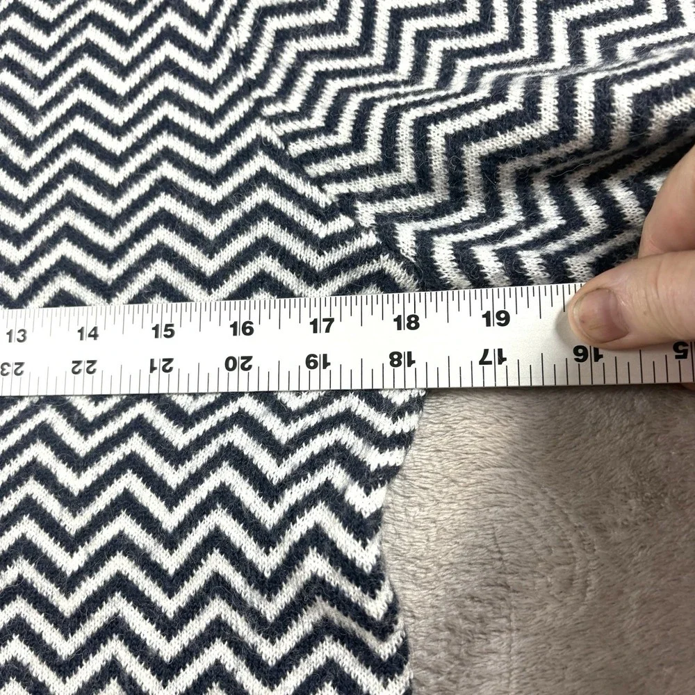 J. Crew‎ Button-detail mockneck sweater navy blue herringbone chevron Small